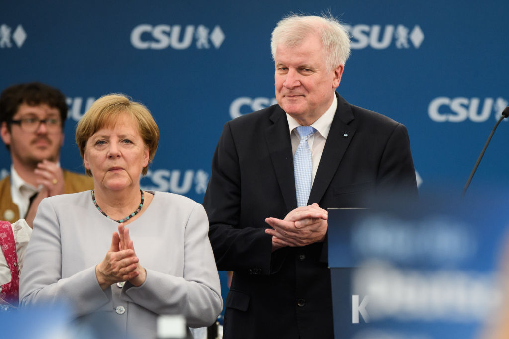 CDU und CSU stellen Programm für Bundestagswahl vor – Union verspricht mehr Geld und mehr Wohnungen