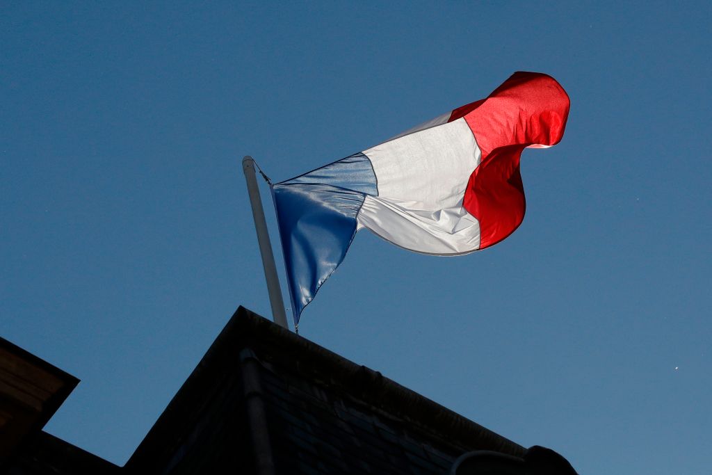 Tausende Franzosen fordern „Wahrheit“ über Abschaffung der Reichensteuer