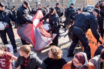 Auseinandersetzungen zwischen Polizei und Demonstranten vor G20-Gipfel