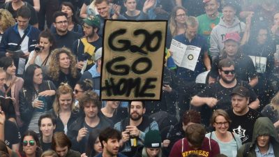 Militante Linke versammelt sich zu Großdemo gegen G20-Gipfel – Polizei und Gipfelgegner bereiten sich auf Krawalle vor