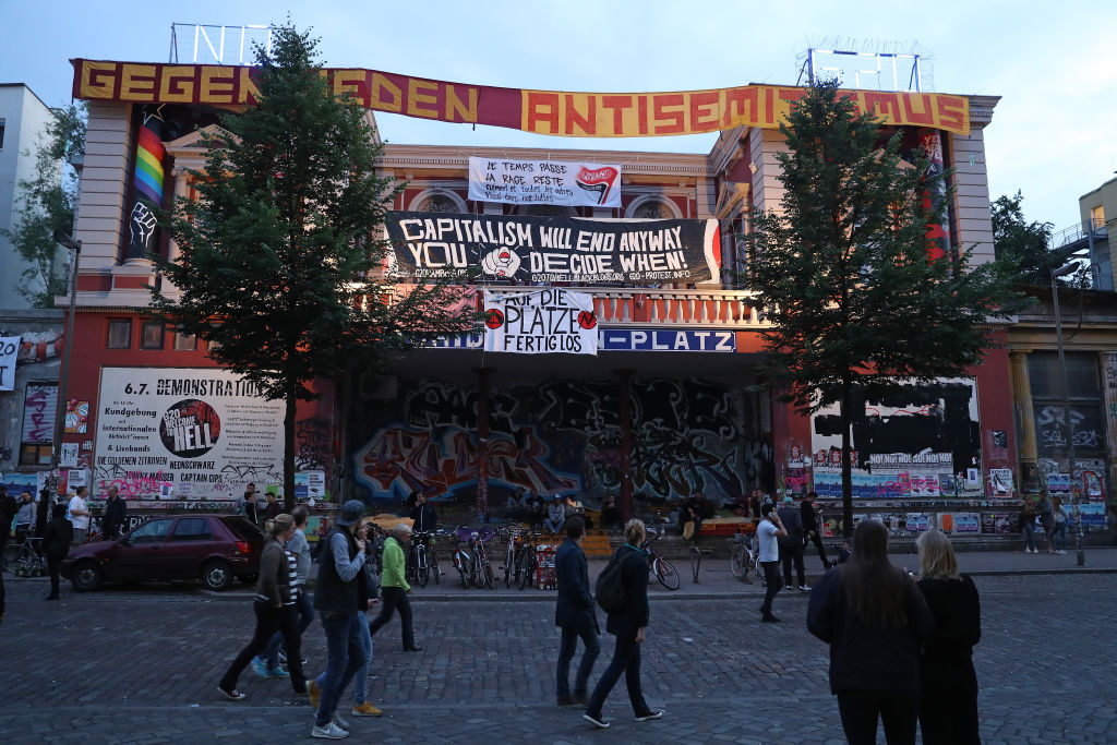 Hamburgs AfD-Fraktion fordert Schließung der „Roten Flora“