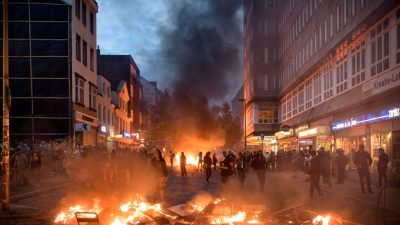 Trotz gigantischem Aufwand und brennenden Straßen – Schäuble: G20-Gipfel kann nur in Großstadt stattfinden