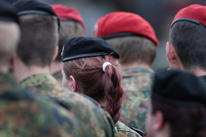 Polizei, Adidas und Bundeswehr bei Deutschlands Schülern beliebteste Arbeitgeber
