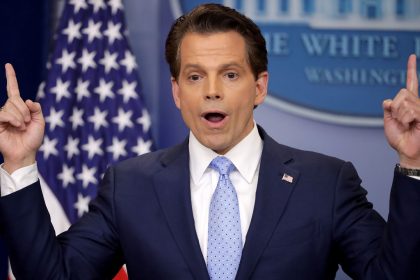 Trumps PR-Chef flippt verbal aus: „Der Sumpf wird ihn NICHT besiegen“