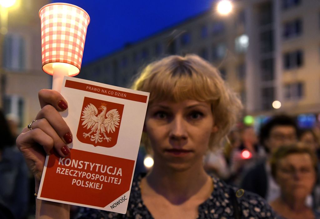 Tausende Polen demonstrieren vor Gerichten gegen Umbau des Justizsystems