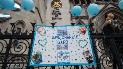 Britisches Baby Charlie im Hospiz gestorben