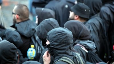 Fünf G20-Gegnern drohen lange Haftstrafen für Gewalttour durch Hamburg