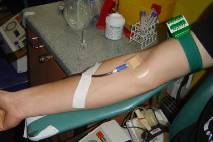 Katheter in Eis gefunden – Kanadische Familie muss zum HIV-Test