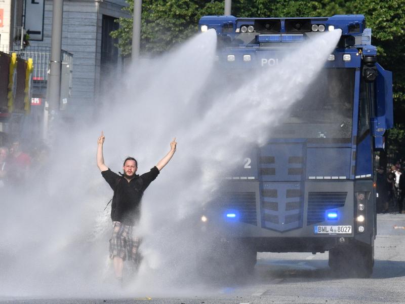 Massives Aufgebot der NRW-Polizei zum 1. Mai