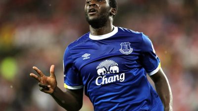 Man United bietet für Lukaku wohl 100 Millionen und Rooney