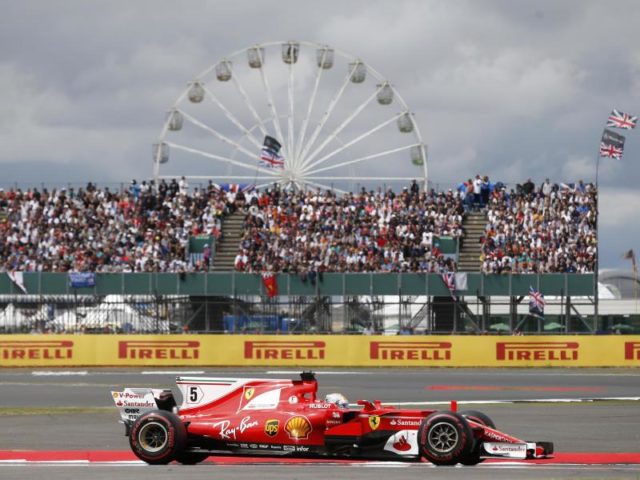 Desaster für Sebastian Vettel: In der letzten Runde platzte ein Reifen. Foto: Frank Augstein/dpa