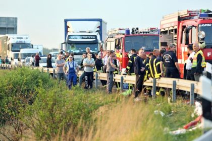 Polizei verwarnt 20 Gaffer: 60 Euro Strafe und ein Punkt in Flensburg