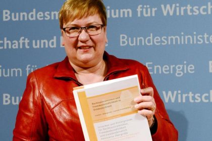 129.000 Euro für unhaltbare Studie zum Rechtsextremismus: Regierung verzichtet auf Rückerstattung