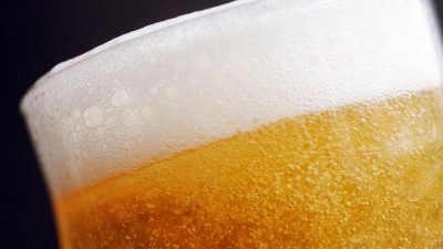Nur knapp drei Prozent der Erwachsenen abstinent – Alkoholkonsum von über neun Millionen Deutschen riskant