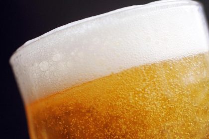 Nur knapp drei Prozent der Erwachsenen abstinent – Alkoholkonsum von über neun Millionen Deutschen riskant