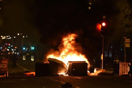London: Ausschreitungen bei Demo gegen Polizeigewalt
