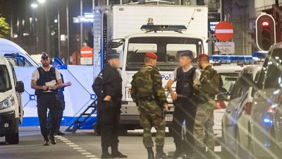 Angreifer auf Polizisten vor Buckingham-Palast festgenommen – Mutmaßlicher Terrorist in Belgien erschossen