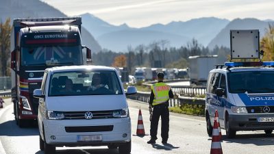 600 Personen in Lkws und Transportern nach Deutschland geschleust