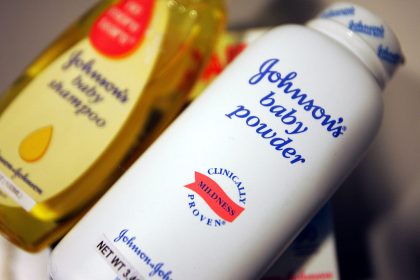 Tausende Briten verklagen J&J wegen angeblich krebserregenden Babypuders
