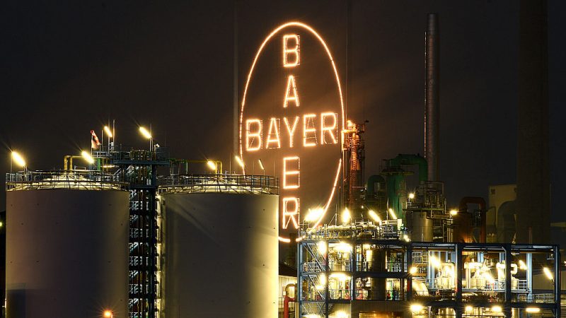 EU-Kommission nimmt geplante Monsanto-Übernahme durch Bayer unter die Lupe