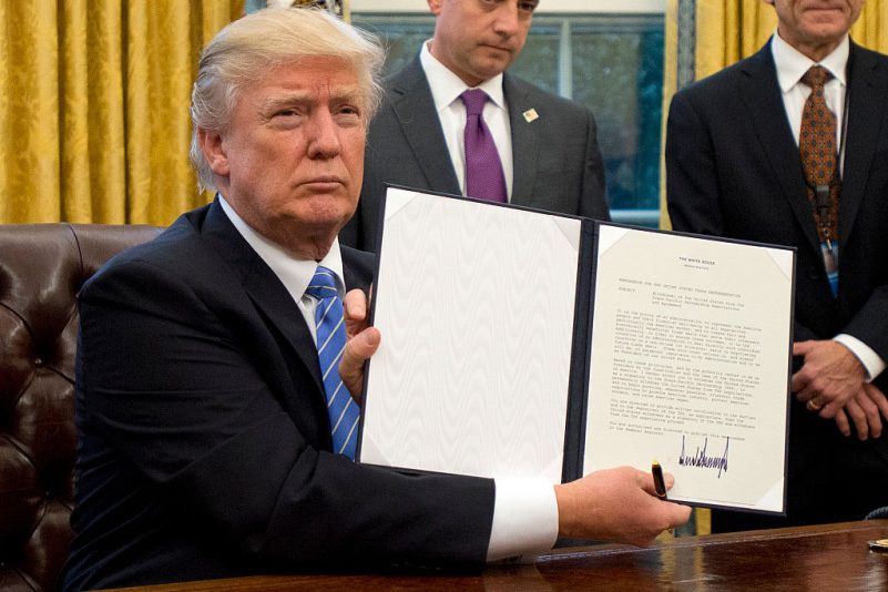 Erstes Mal in seiner Amtszeit: Trump begnadigt ehemals “härtesten Sheriff der USA”