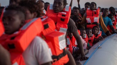 Jusos wollen mehr Flüchtlinge nach Europa bringen: Sichere Fluchtrouten schaffen, Seenotrettung ausbauen