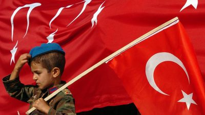 Zwei Jahre vor der Wahl: Türkische Regierung und Opposition mobilisieren ihre Anhänger