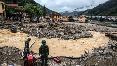 Mindestens 26 Tote bei Überschwemmungen und Erdrutschen in Vietnam