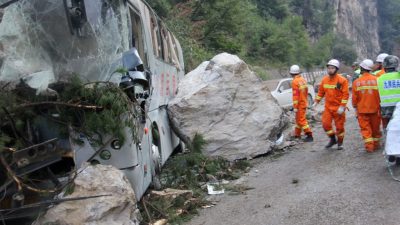 Zehntausende nach Beben in chinesischer Provinz Sichuan in Sicherheit gebracht