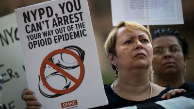 Hohe Todeszahl durch Überdosen: Trump ruft wegen Opioid-Krise „nationalen Notstand“ aus