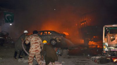 Schwerer Bombenanschlag in Pakistan – Mindestens 15 Menschen sterben