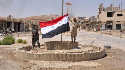 Syrien: Regierungsarmee umzingelt IS-Kämpfer in der Wüste – Dschihadisten fast besiegt