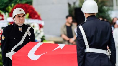 Istanbuler Polizeichef würdigt getöteten Polizisten als Helden