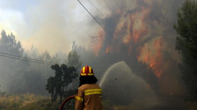Griechenland bittet EU im Kampf gegen Brände um Hilfe