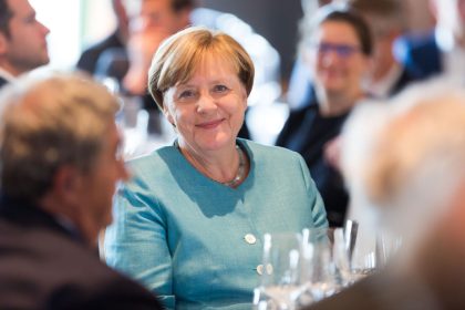 Migration eindämmen: Merkel fordert engere Zusammenarbeit mit Afrika