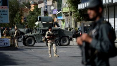 Mindestens zwölf Tote bei Selbstmordanschlag auf Moschee in Kabul