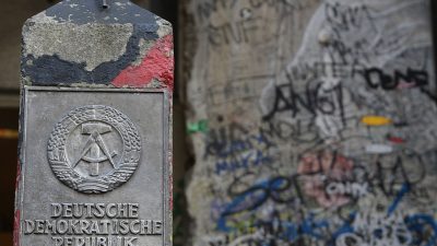 Merkel: DDR-Unrecht nicht in Vergessenheit geraten lassen – Freiheit und Demokratie von heute „schätzen“