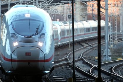 Bericht: Anschläge auf Bahn verursachen Millionenschäden