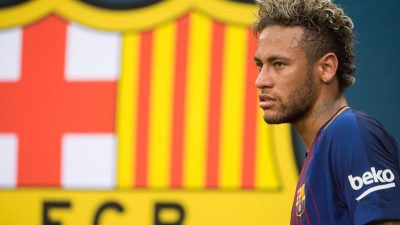 Neymar wieder in Barcelona – Warten auf Entscheidung
