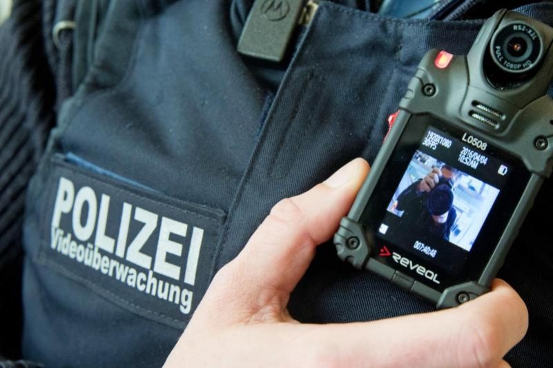 INSA-Umfrage: 72,5 Prozent der Deutschen für Körperkameras an Polizisten