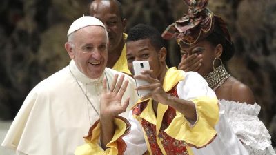 Ab 2018: Papst verbietet Zigarettenverkauf im Vatikan