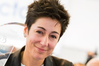 Bei Dunja Hayali: Meuthen grenzt sich von Rechtsextremismus ab – Göring-Eckhardt grenzt sich nicht von linksextremer Antifa ab