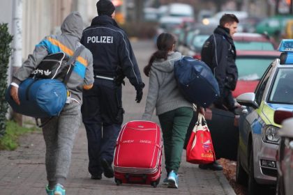 BAMF-Chef: Zwei Drittel der Asylbewerber haben keinen Asylgrund –  Rund 140.000 Erstanträge erwartet