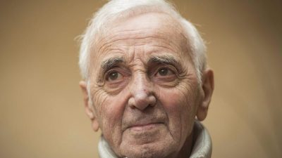 Charles Aznavour wird mit Hollywood-Stern geehrt