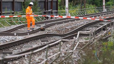 Rheintal-Bahnstrecke bleibt bis mindestens Oktober gesperrt