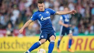 Schalke mit Mühe weiter – St. Pauli im DFB-Pokal raus