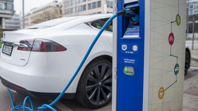 Umweltministerium erwartet EU-Quote für Elektro-Autos