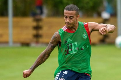 Thiago und Javi Martínez absolvieren Teile des Teamtrainings