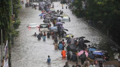 Schon mehr als 1200 Tote durch Monsunregen in Südasien