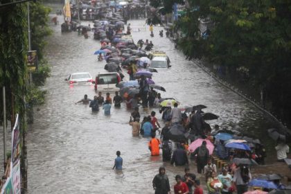 Schon mehr als 1200 Tote durch Monsunregen in Südasien